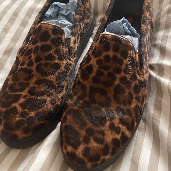 Prada Slip on leopard shoes - Picture 2 of 5